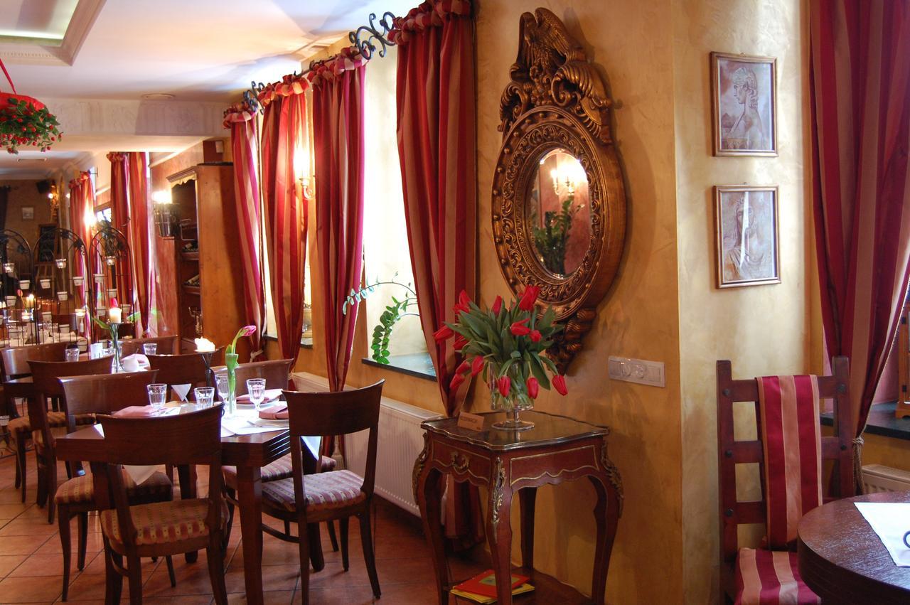 Restauracja - Hotel Mocca D'Oro มิโกวูฟ ภายนอก รูปภาพ