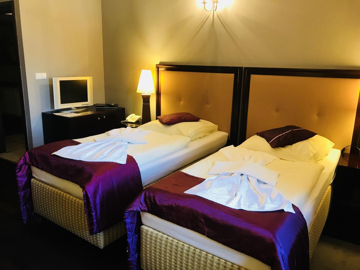 Restauracja - Hotel Mocca D'Oro มิโกวูฟ ภายนอก รูปภาพ